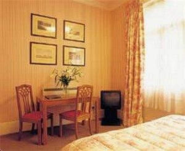 لندن Astons Apartments الغرفة الصورة